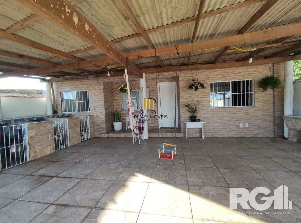 Casa 3 dormitórios no bairro Restinga