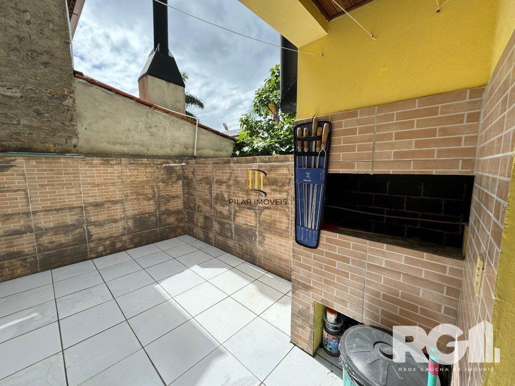 Casa 2 dormitórios no bairro Hípica