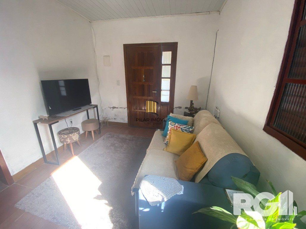 Casa 2 dormitórios no bairro Lami