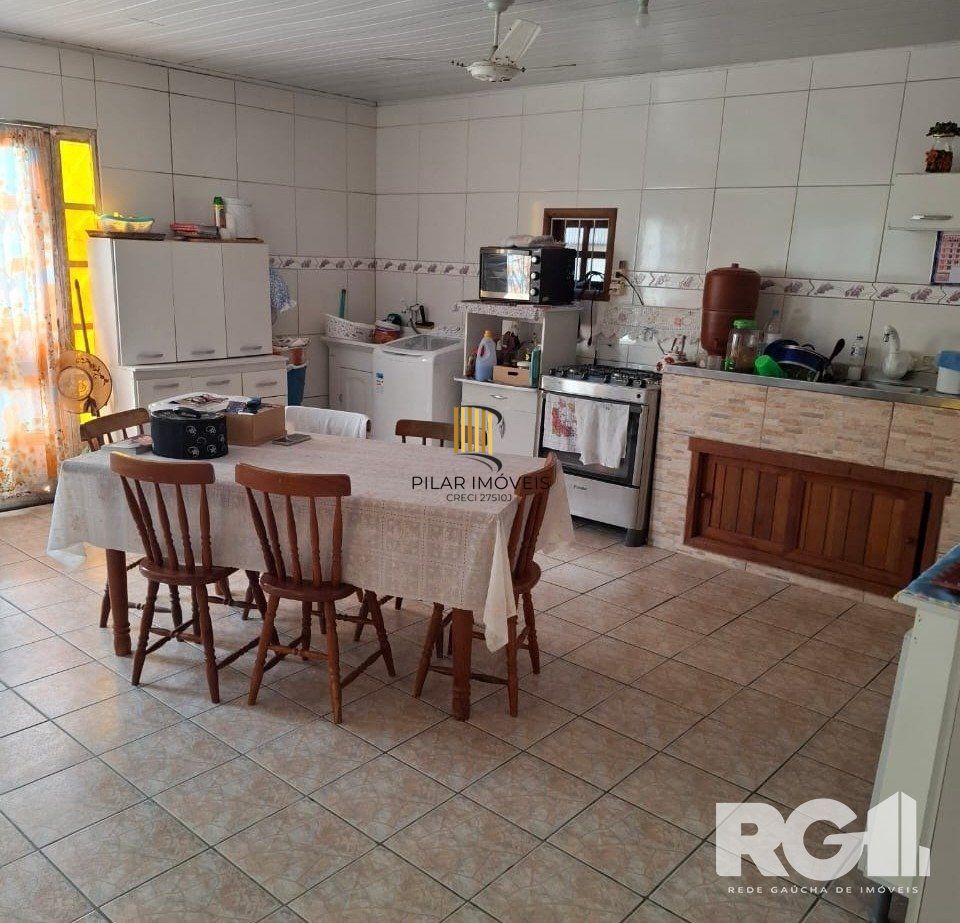 Casa 2 dormitórios no bairro Lami