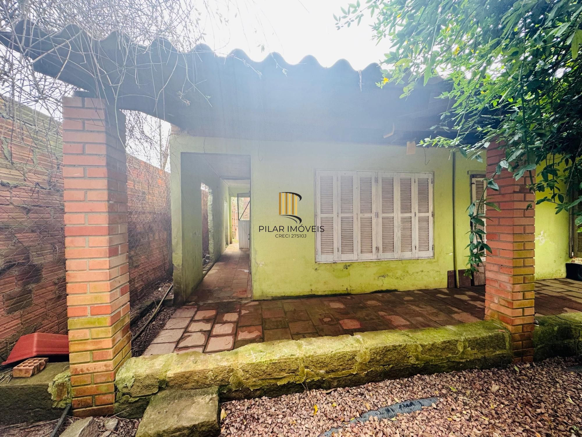 Terreno no bairro Itapuã