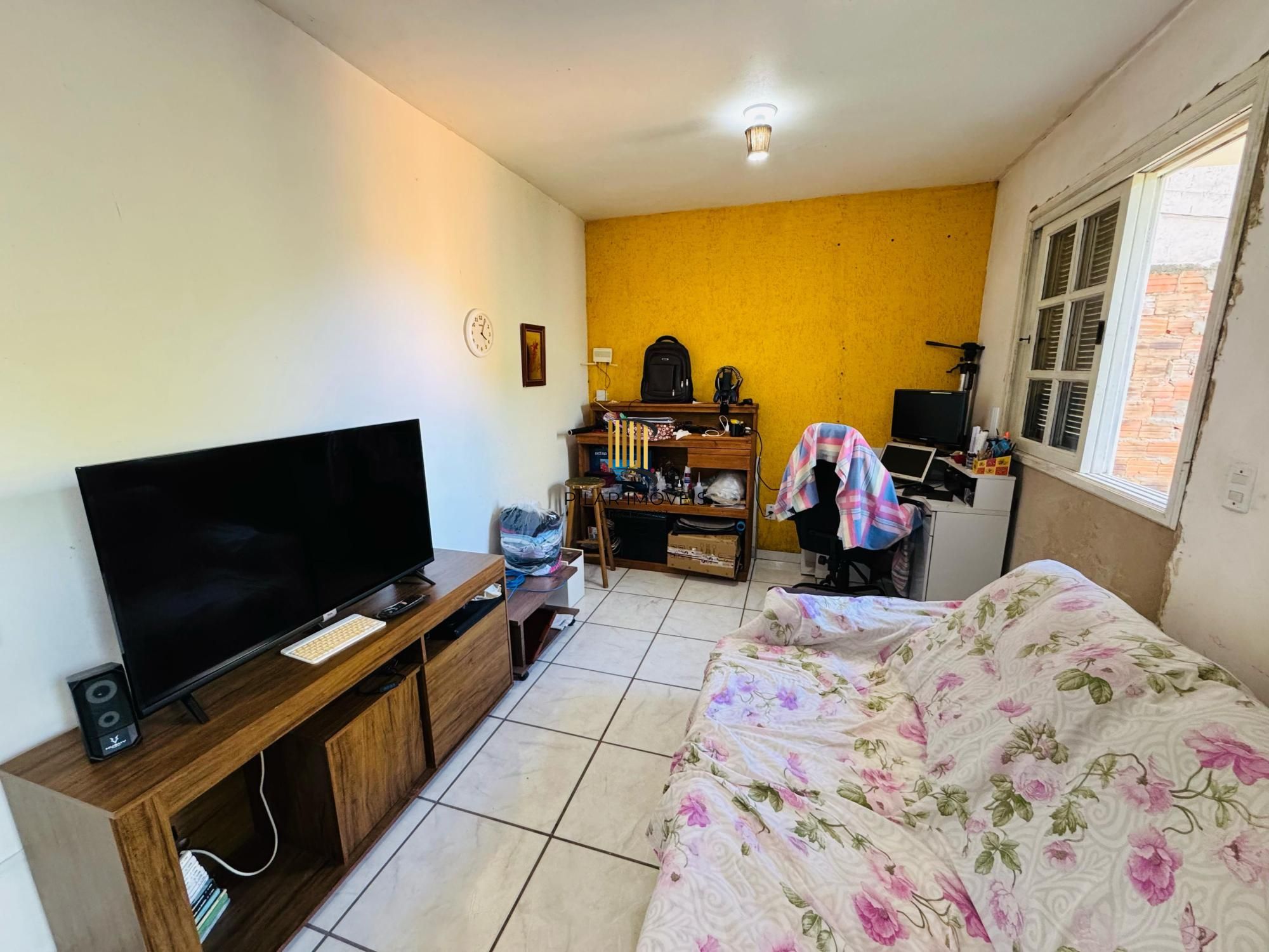 Casa 2 dormitórios no bairro Lami