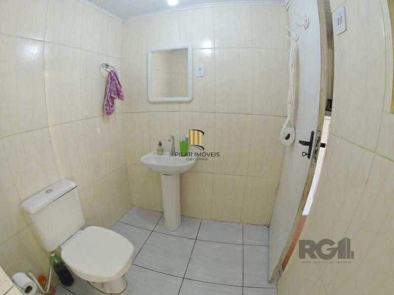 Casa 2 dormitórios no bairro Lami