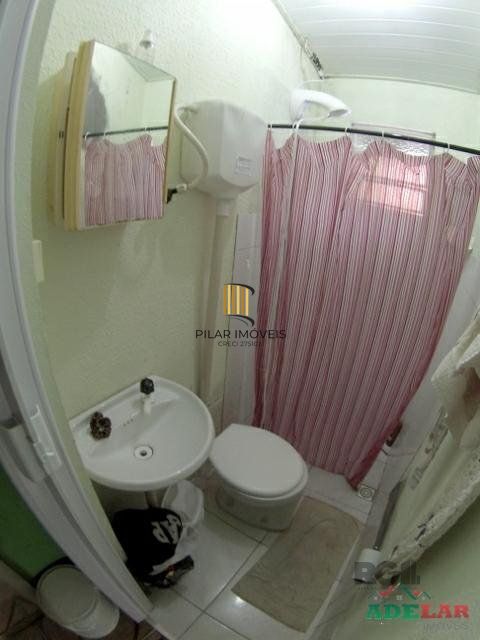 Casa 4 dormitórios no bairro Itapuã