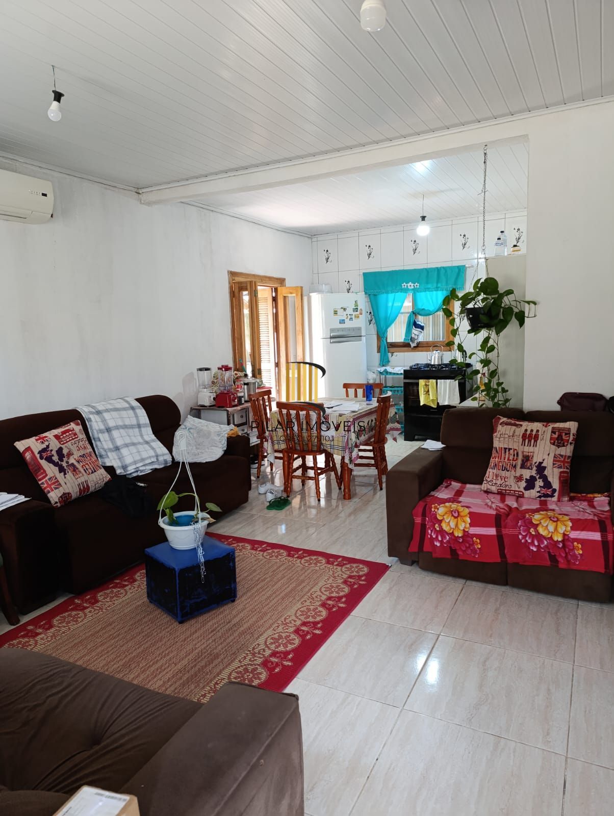 Casa 3 dormitórios no bairro Restinga