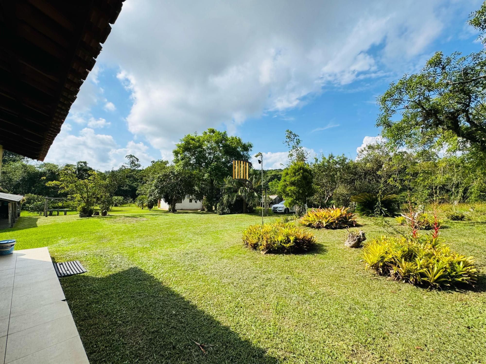Sítio 3 dormitórios no bairro Lomba do Pinheiro