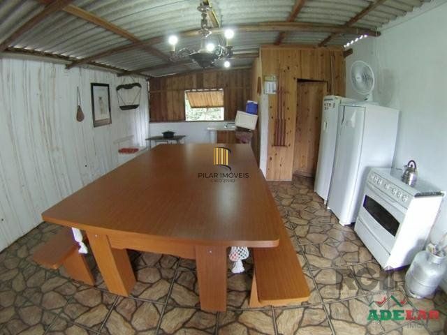 Sítio 4 dormitórios no bairro Itapuã