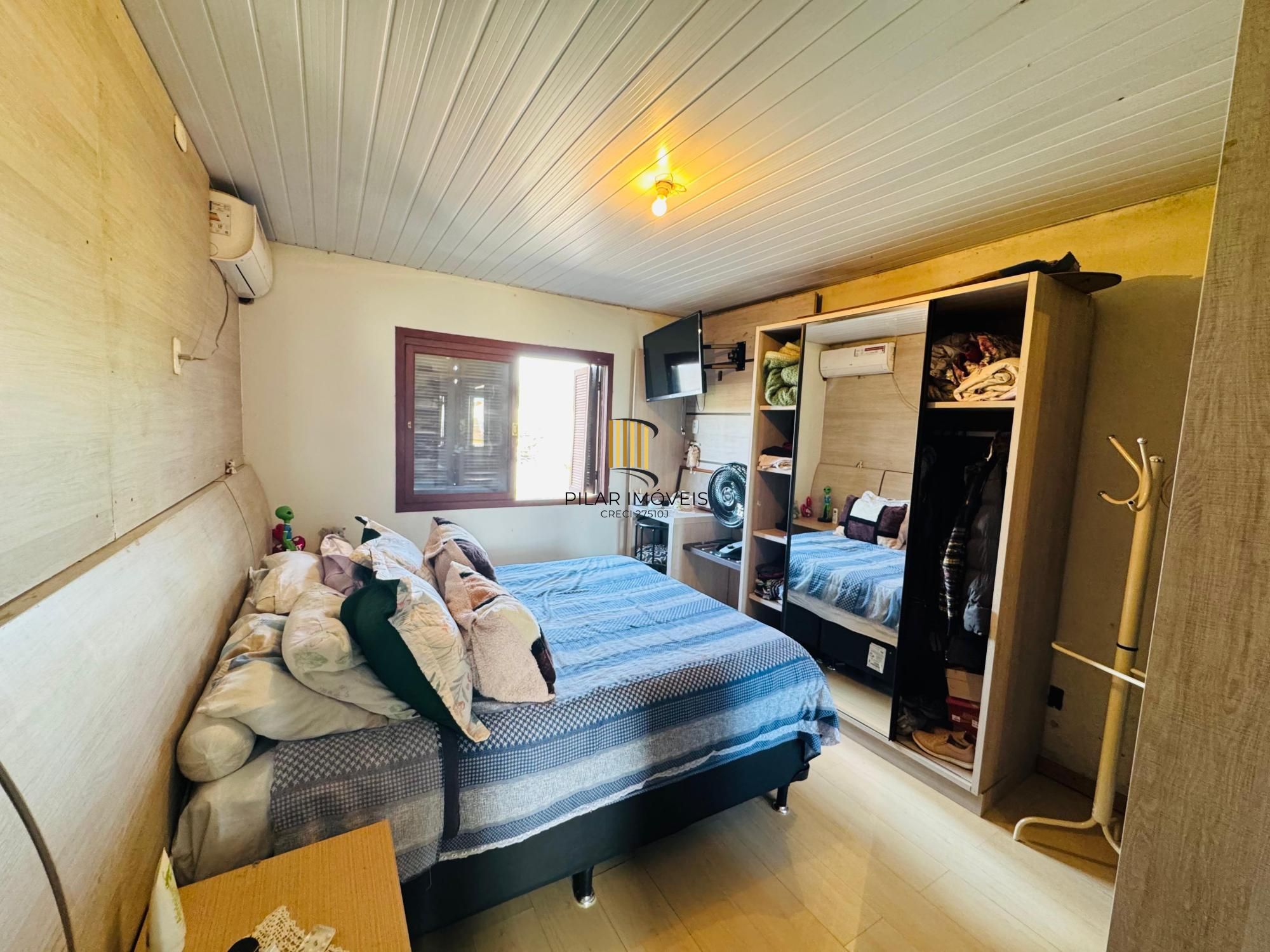 Sobrado 3 dormitórios no bairro Hípica