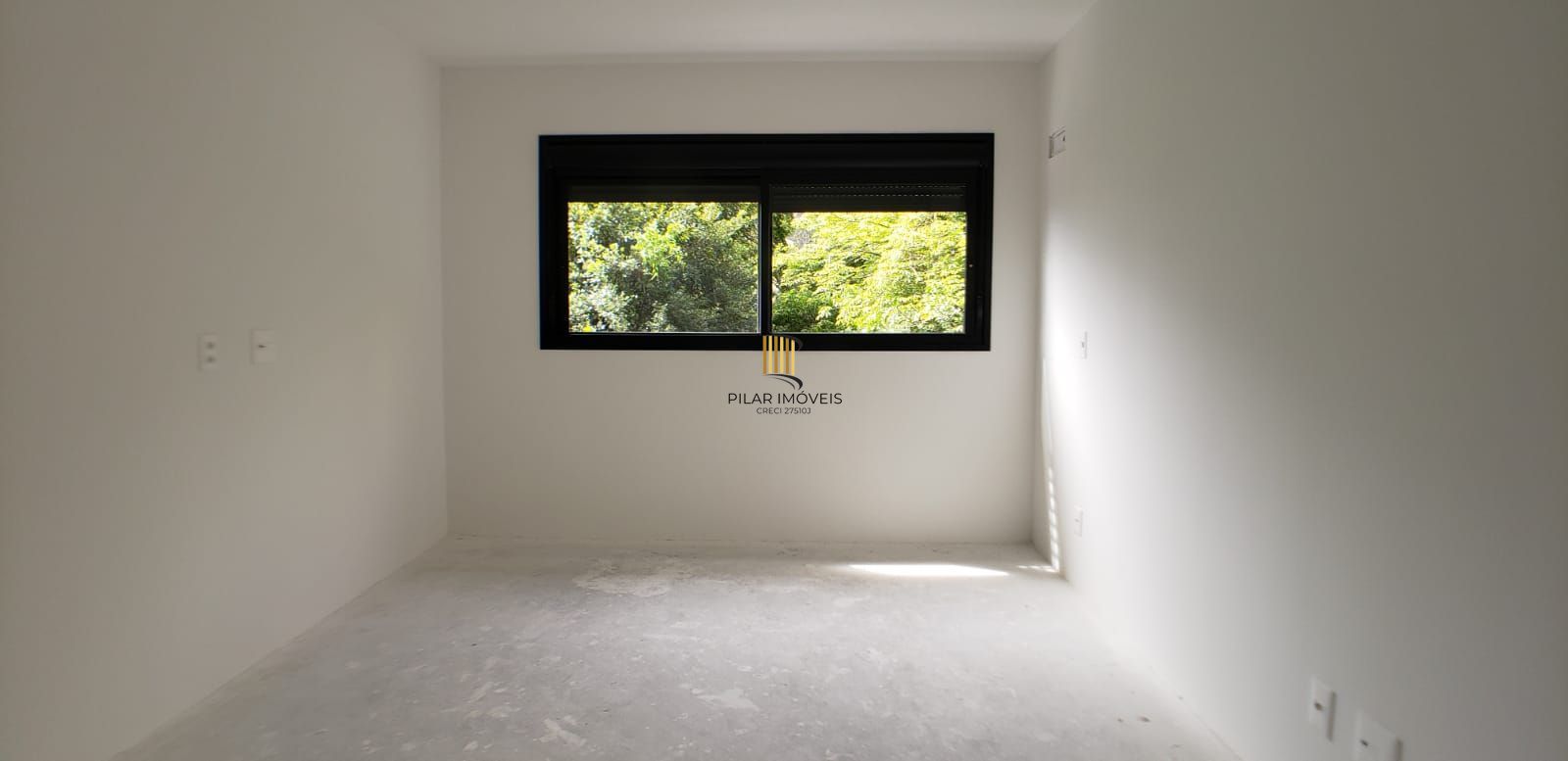 Apartamento para Venda - 101m², 3 dormitórios, sendo 3 suites, 2 vagas - Menino Deus