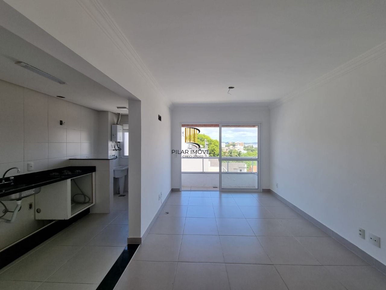 Apartamento 02 Dormitórios Com Sacada Bairro Tristeza