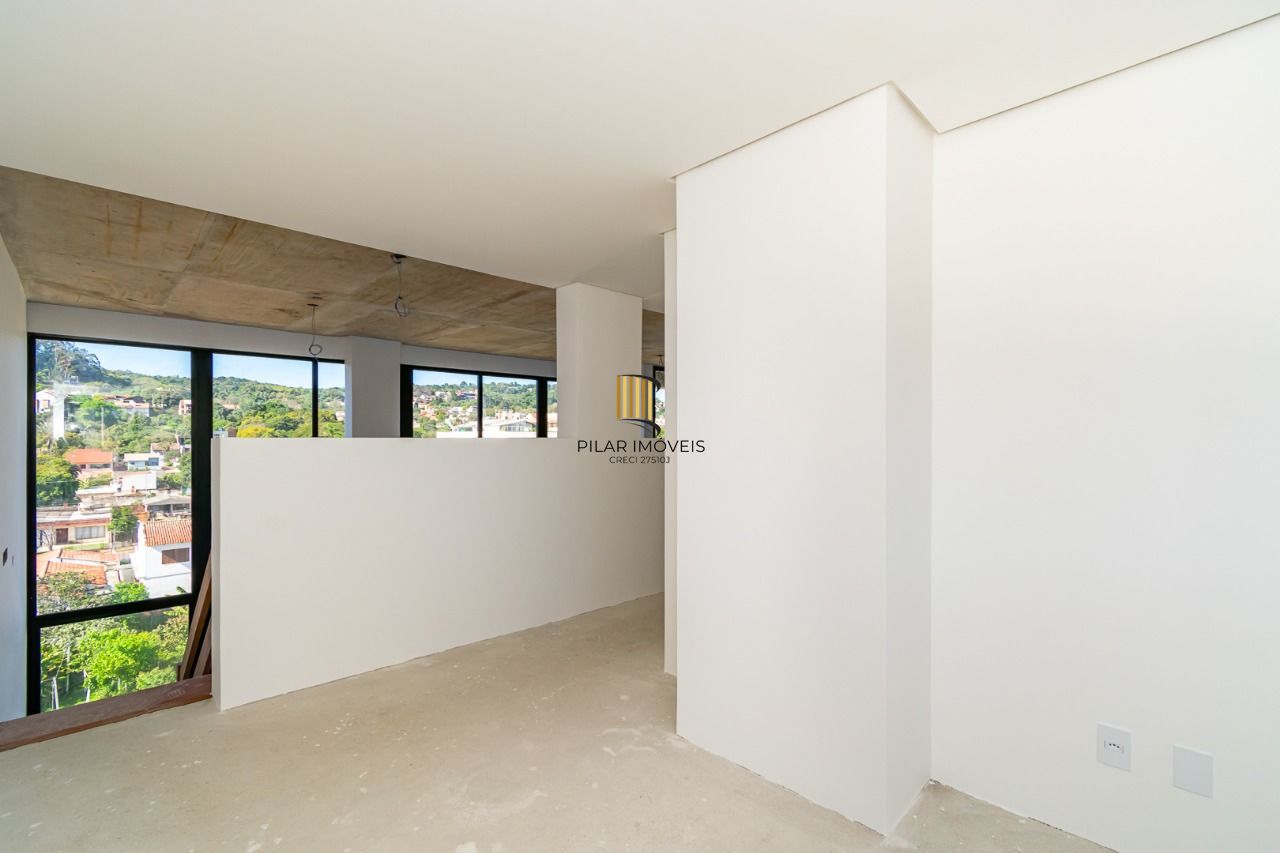 Apartamento Duplex com 135m²e 03 Dormitórios Bairro Tristeza