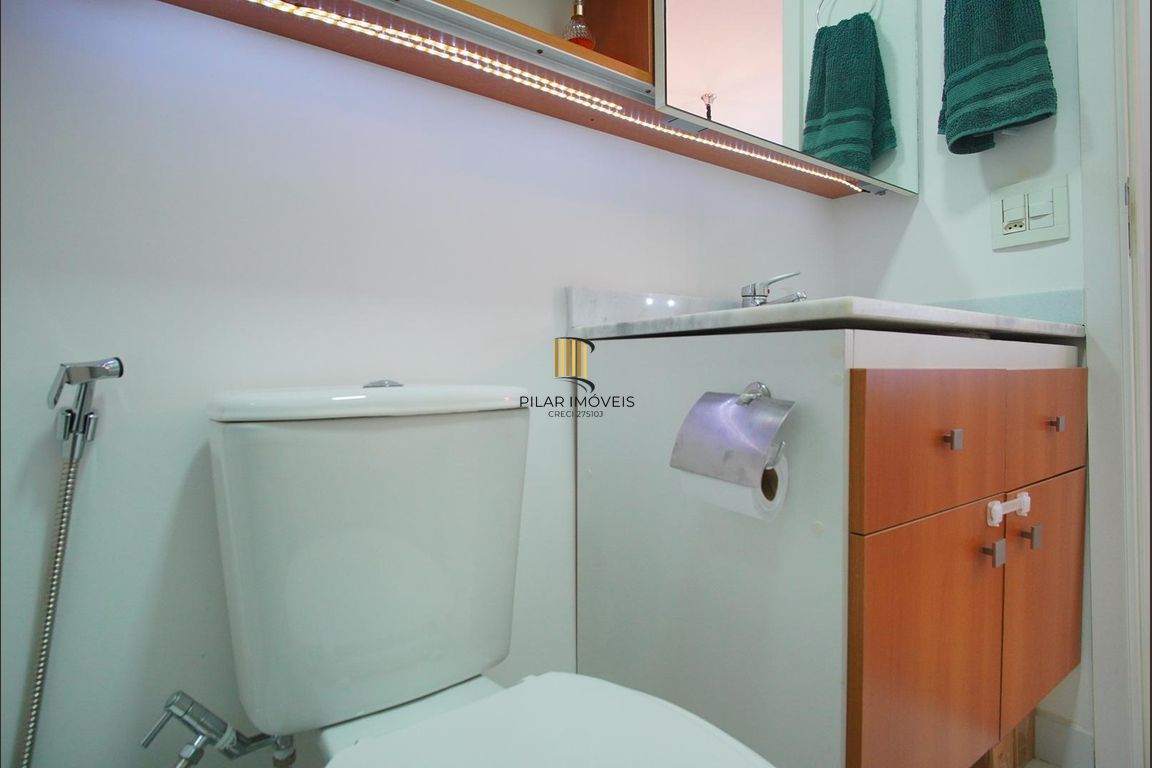 Apartamento garden semimobiliado 2 dormitórios, e vaga pra 2 carros.