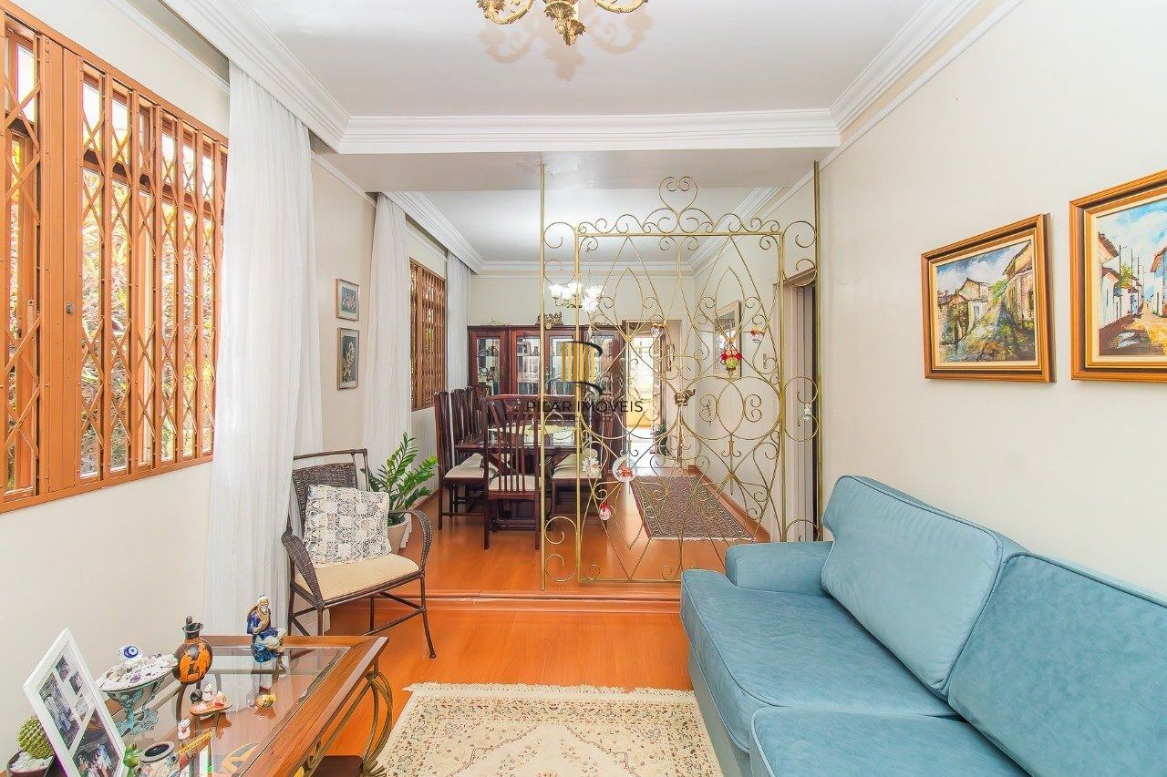 Casa ampla com pátio, edícula e terraço – Vila Ipiranga, Porto Alegre