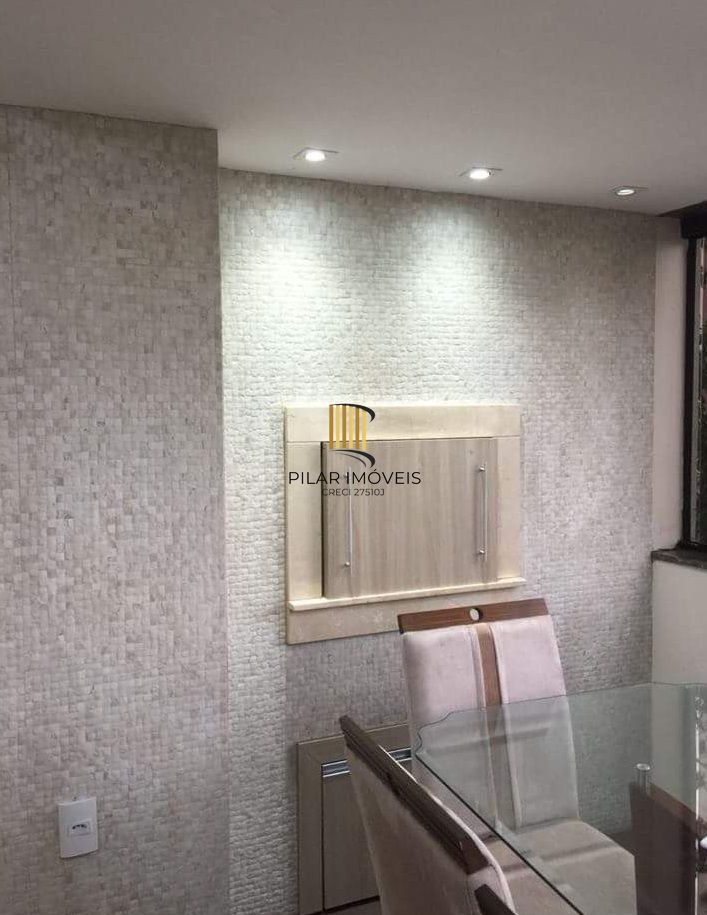 Apartamento 2 dorm, varanda integrada com churrasqueira no centro Cachoeirinha