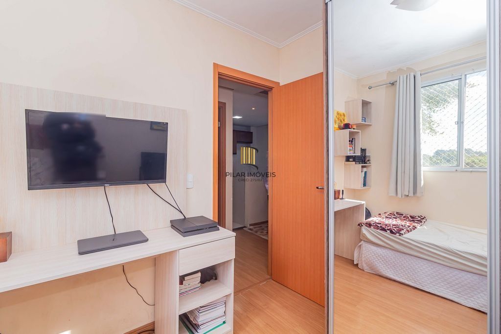 Apartamento com 2 dormitórios e vaga no Morro Santana