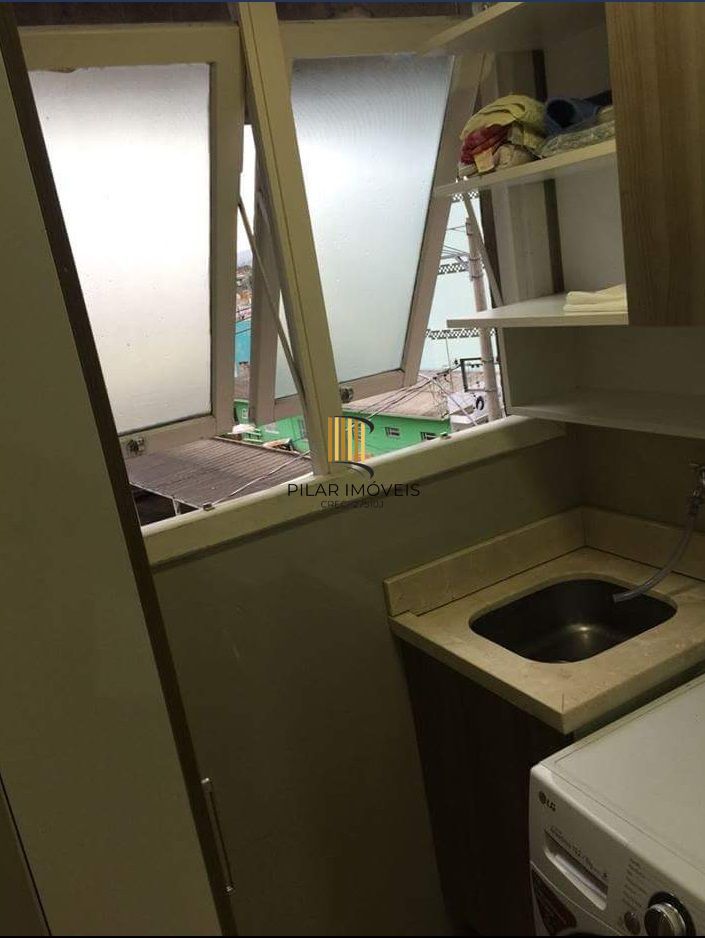 Apartamento 2 dorm, varanda integrada com churrasqueira no centro Cachoeirinha