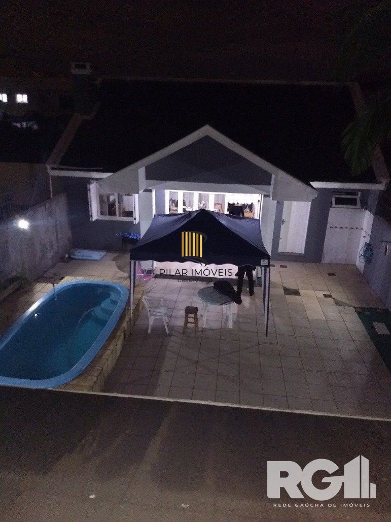 Casa 4 dormitórios no bairro Parque Santa Fé