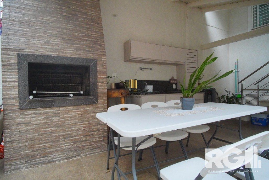 Casa 3 dormitórios no bairro Jardim Lindóia
