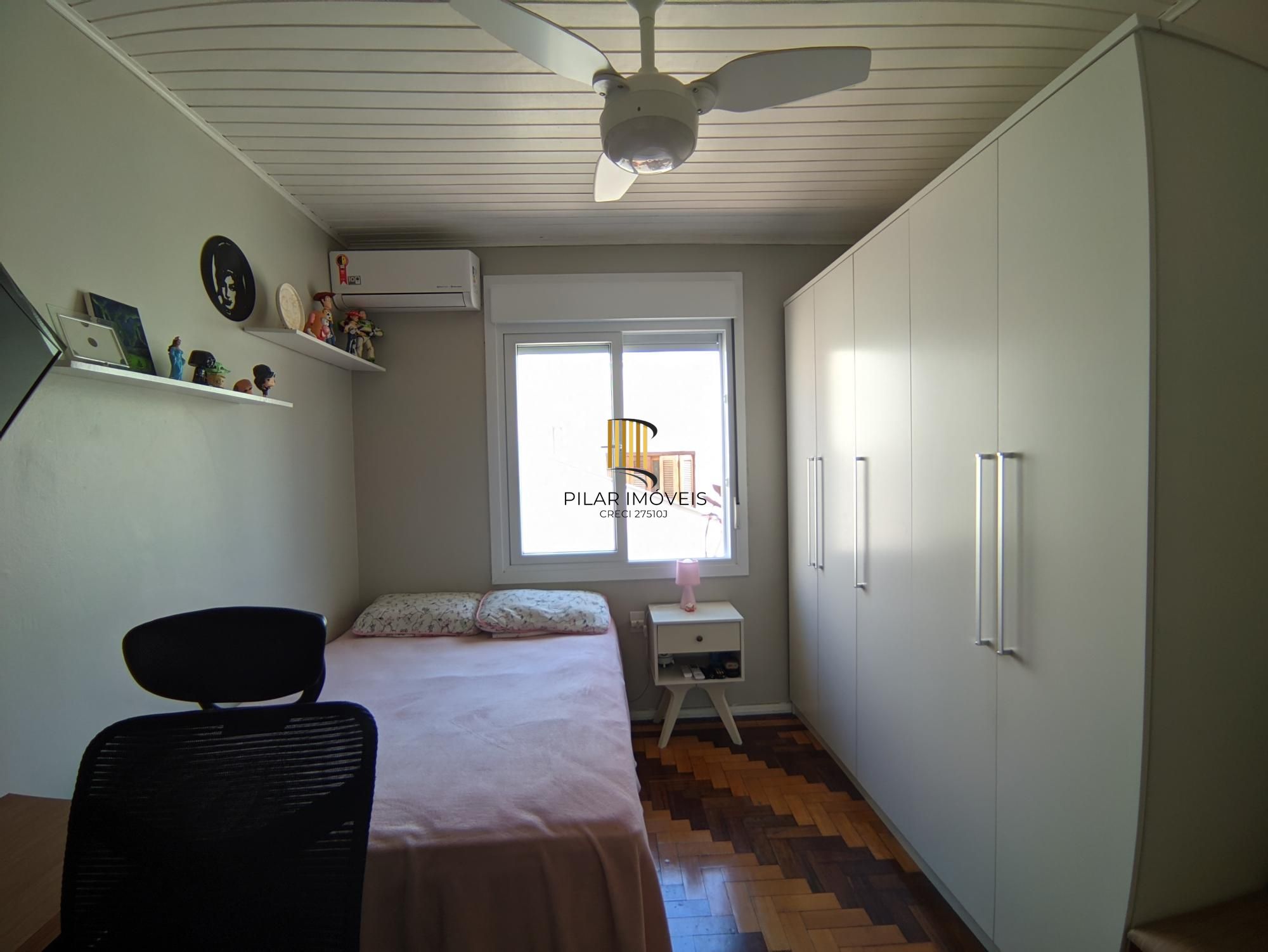 Casa com 3 Dormitórios, sacada e churrasqueira, no Bairro São João