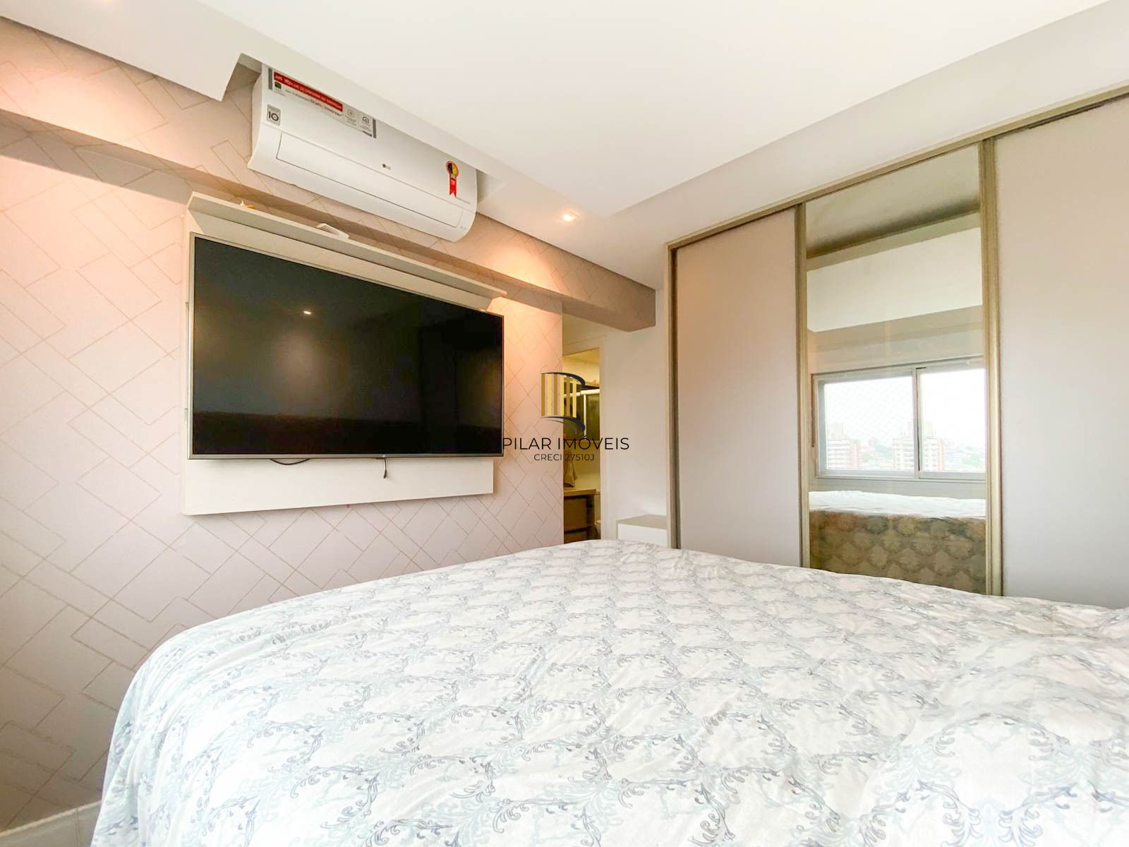 Apartamento semimobiliado, andar alto, com vista perene – Jardim Lindóia