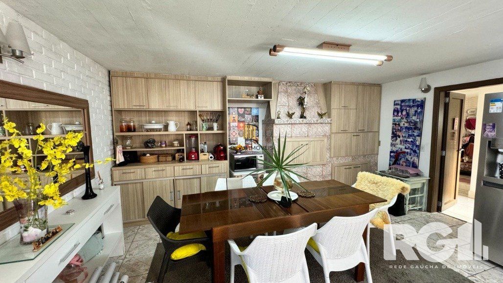 Casa 3 dormitórios no bairro Vila Ipiranga
