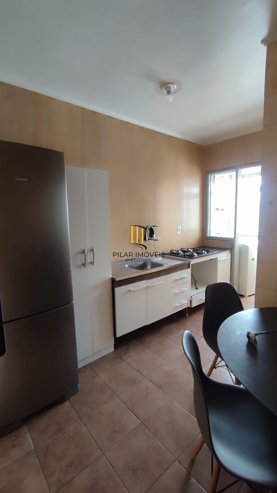 Apartamento 2 dorm com sacada, Mobiliado 1 vaga coberta Porto Alegre