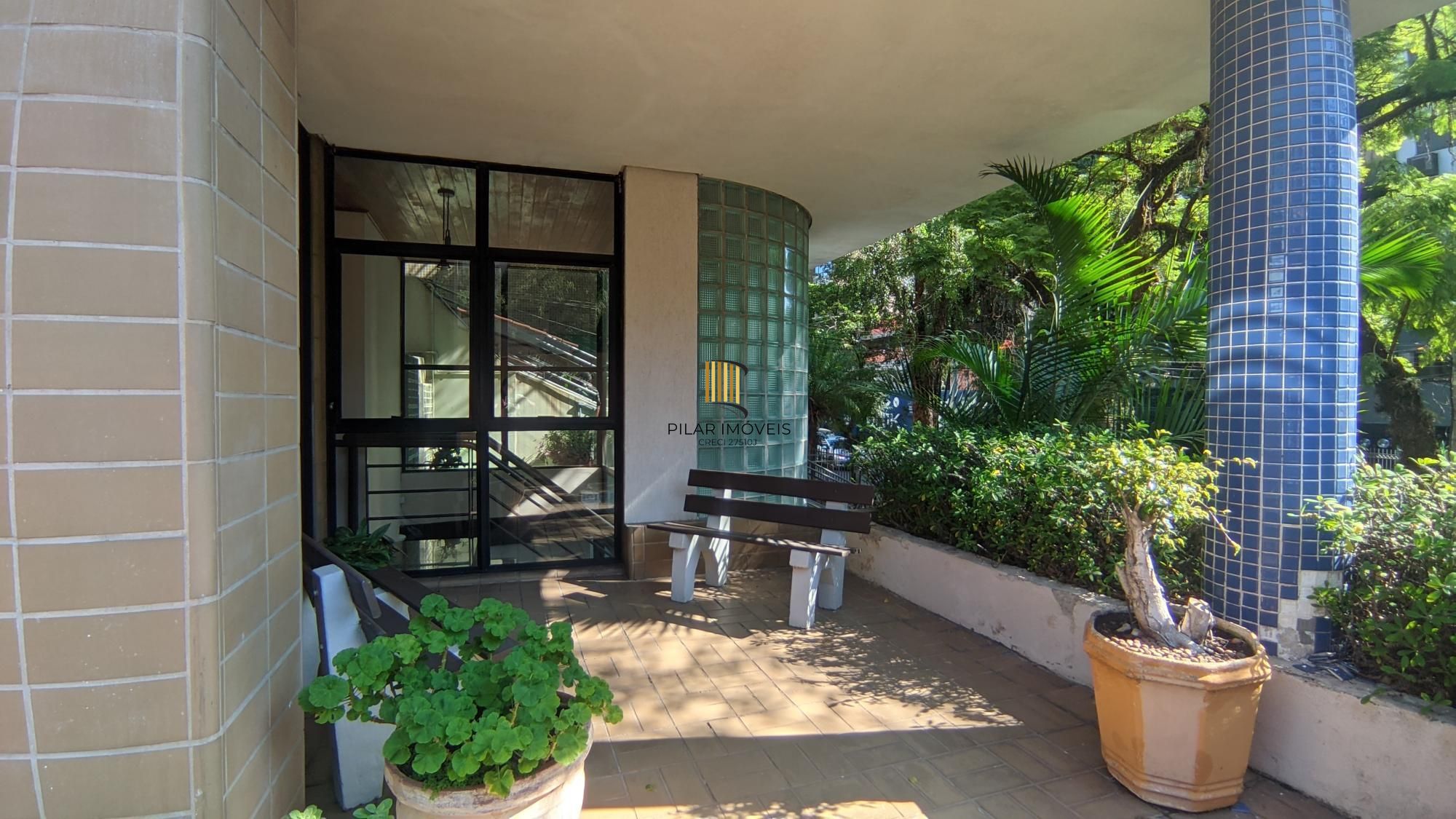 Cobertura com piscina 3 dorm, 2 vagas individuas, no bairro Petrópolis