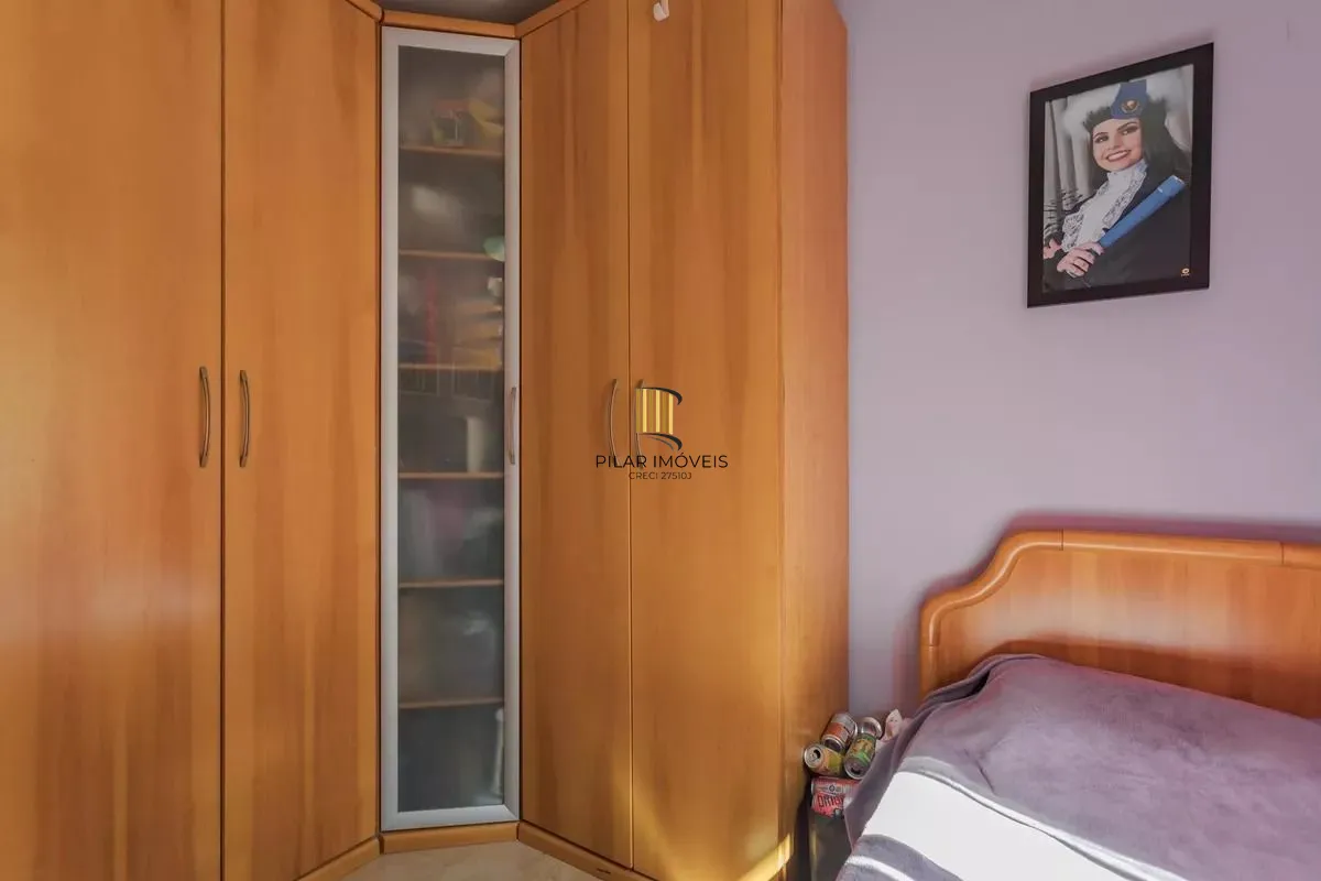 Casa em condomínio com 3 dormitórios, suíte e 2 vagas
