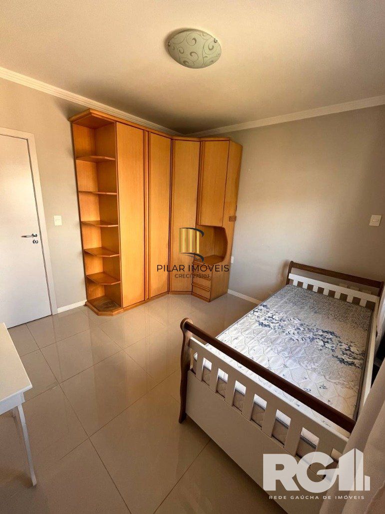 Casa 4 Dormitório(s) Bairro Centro