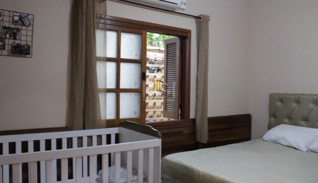 Casa para Venda - 300m², 5 dormitórios, sendo 2 suites, 4 vagas - Bela Vista