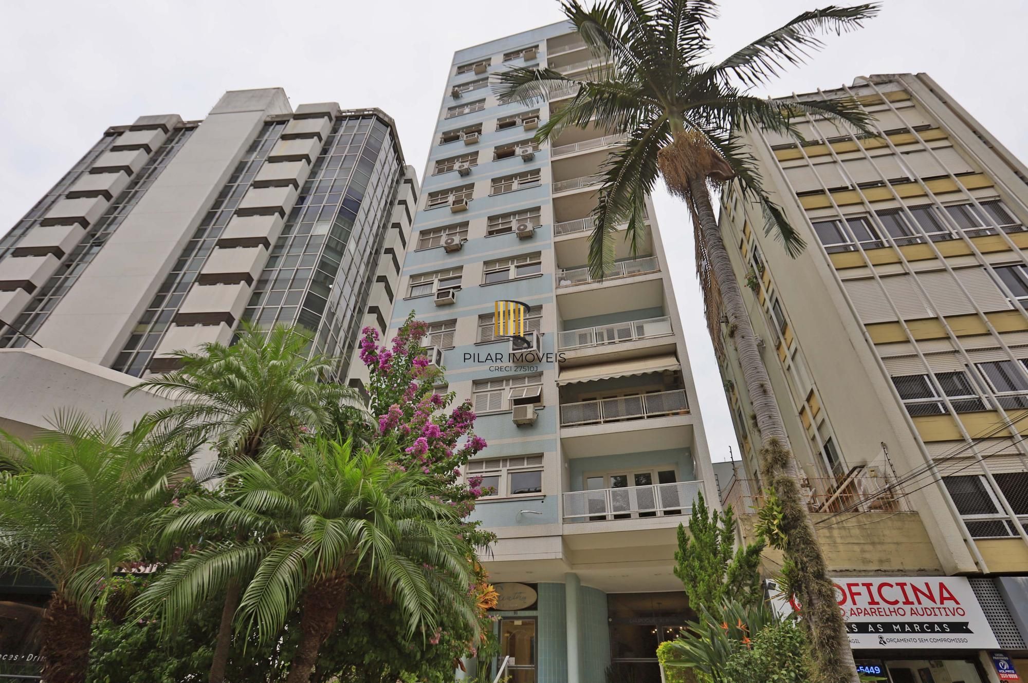 Apartamento 03 dormitórios revitalizado no Moinhos de Vento em Porto Alegre.