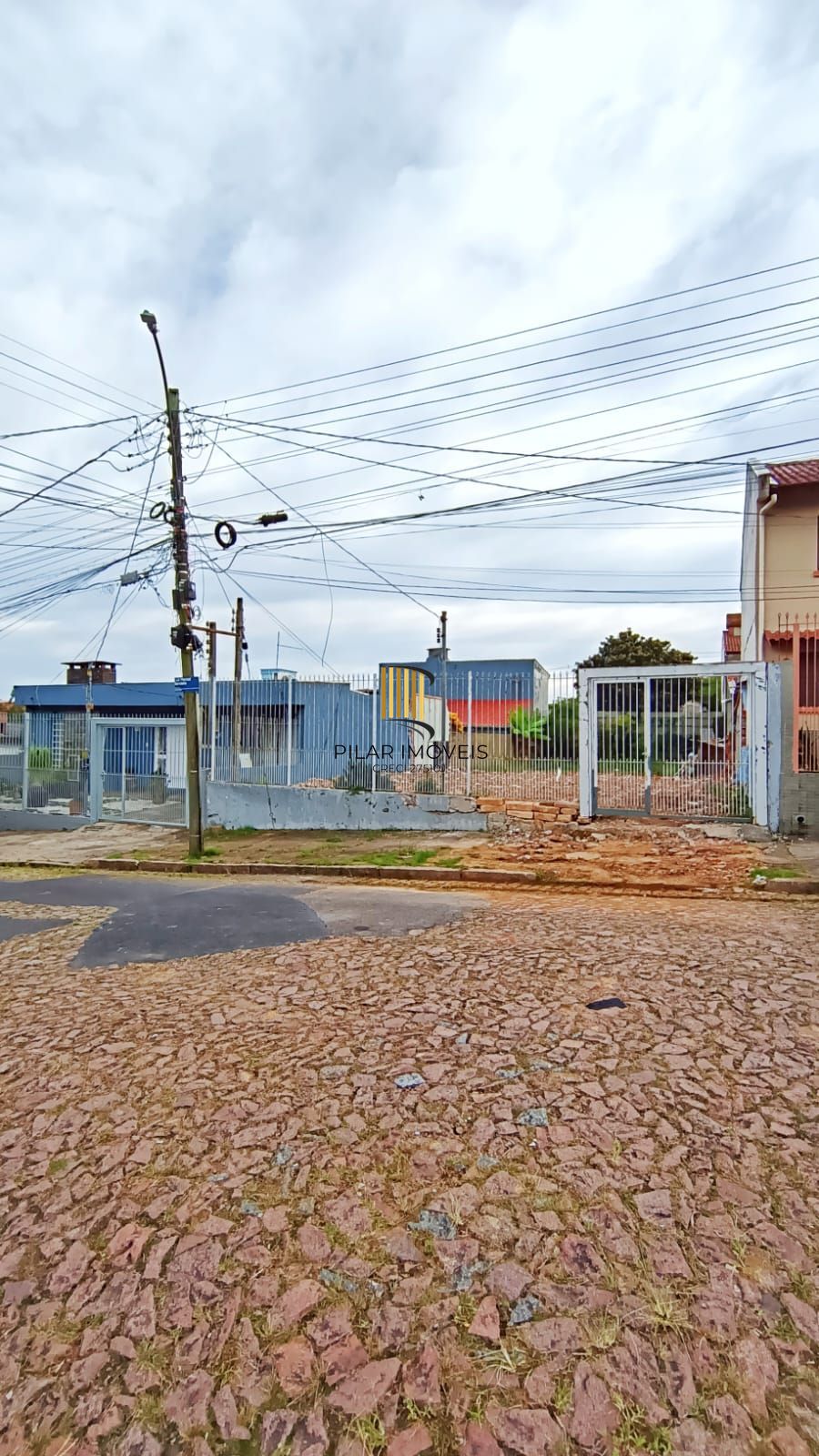 Terreno no bairro Jardim Sabará em Porto Alegre
