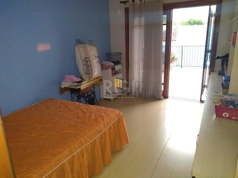 Casa 5 dormitórios no bairro Centro