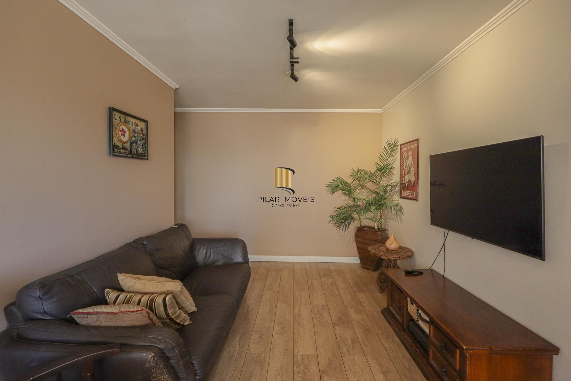 Apartamento 03 quartos com suite e garagem para 02 carros.