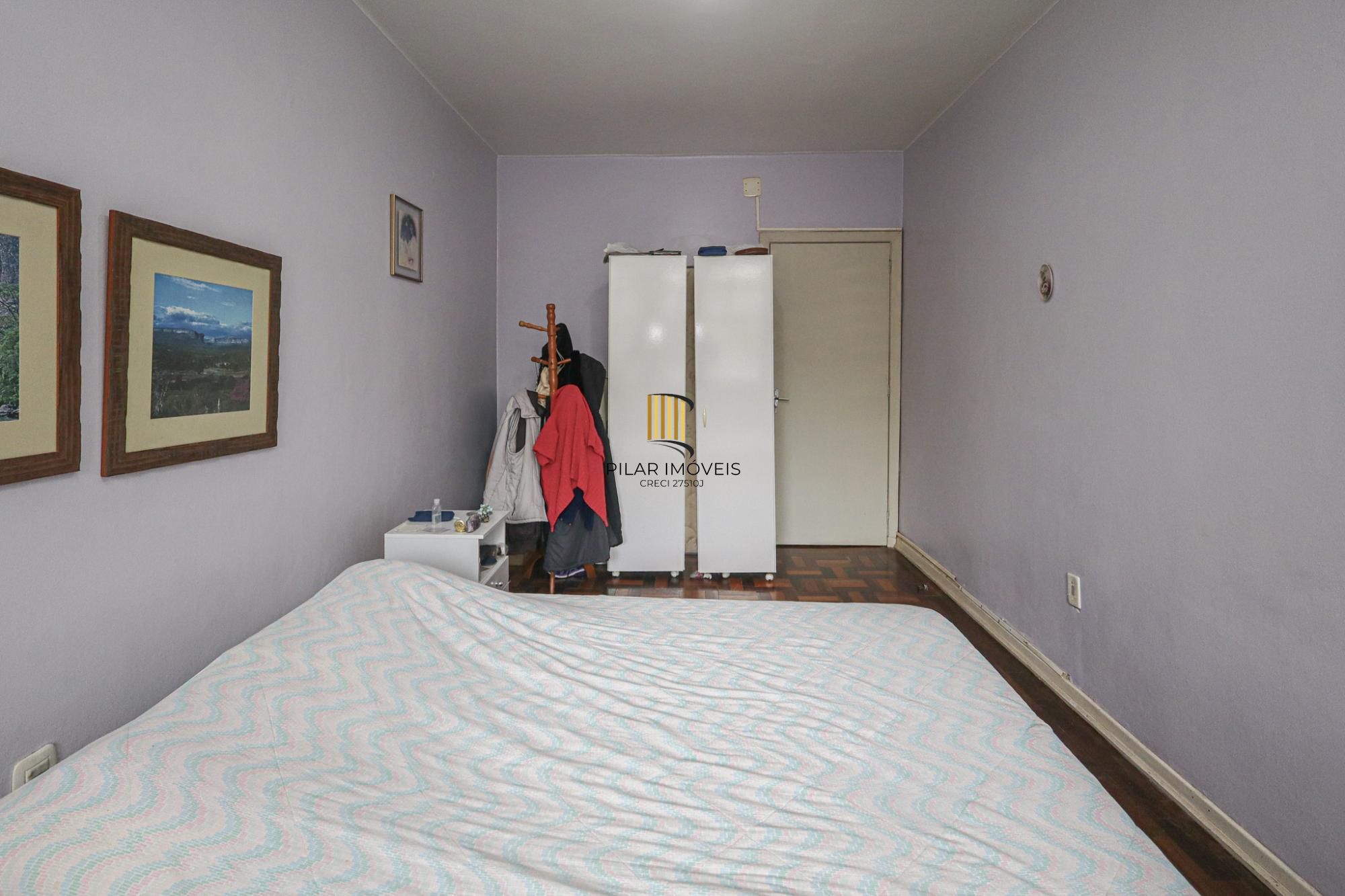 Apartamento 03 dormitórios de frente na Cristóvão Colombo em Porto Alegre