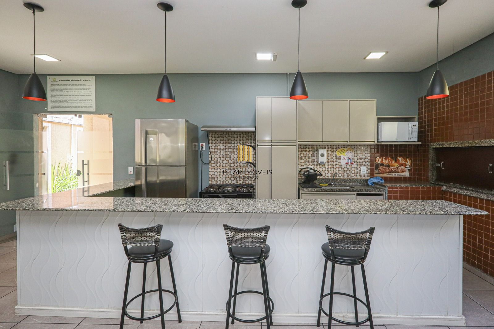 Apartamento Semimobiliado à Venda em Porto Alegre, RS