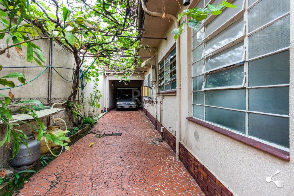 Casa para Venda - 221m², 4 dormitórios, sendo 1 suites, 2 vagas - São Geraldo