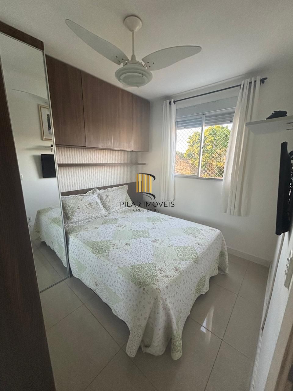 Apartamento Semimobiliado à Venda em Porto Alegre, RS