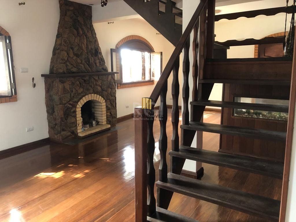 Casa para Venda - 326m², 3 dormitórios, sendo 2 suites, 4 vagas - Parque dos Maias