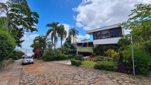 Casa Condominio para Venda - 300m², 4 dormitórios, sendo 1 suites, 2 vagas - Santa Tereza
