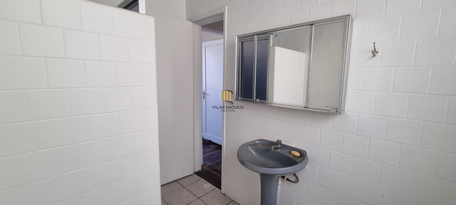 Apartamento 03 dormitórios com 01 vaga no bairro Praia de Belas