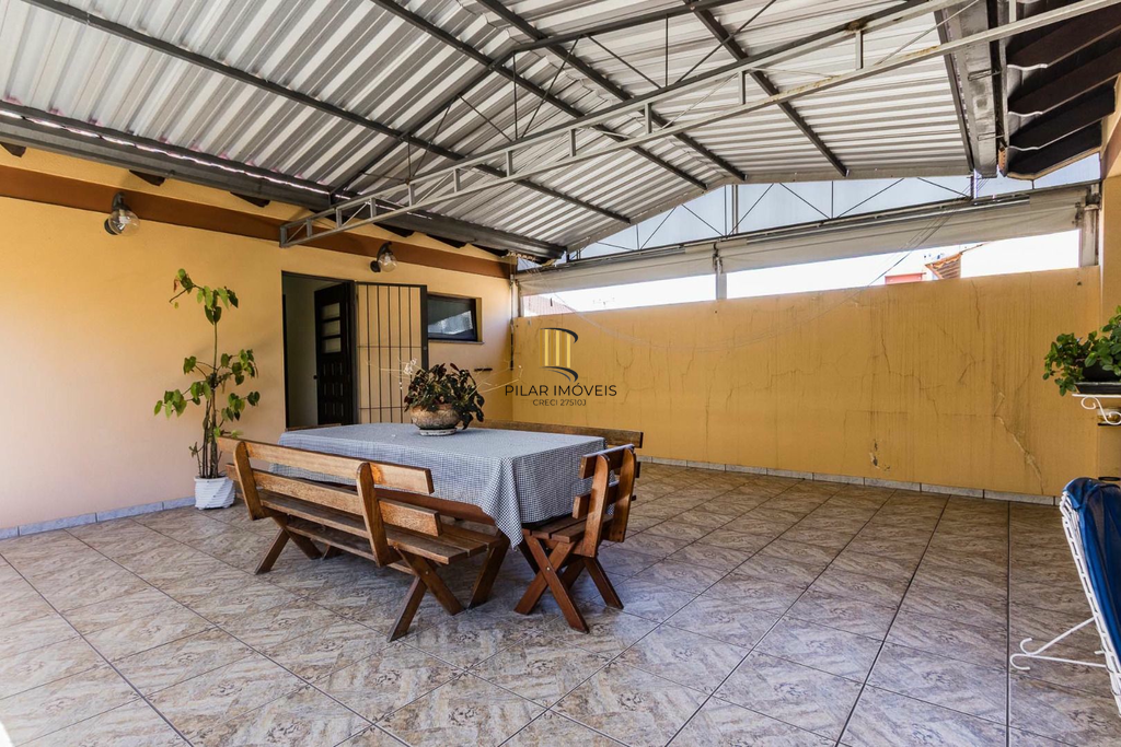 Casa 3 dormitórios no bairro Tristeza