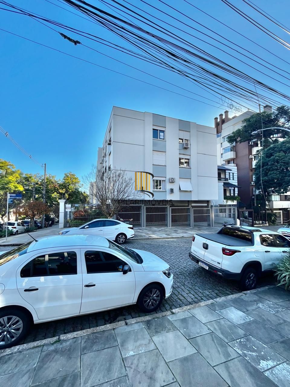 Apto de 03 dorm, 02 banheiros e dep empregada no coração do Bairro Higienópolis