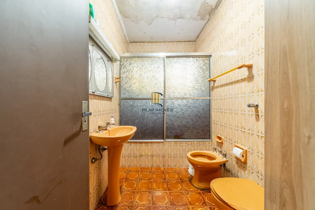 Casa 4 dormitórios no bairro Sarandi