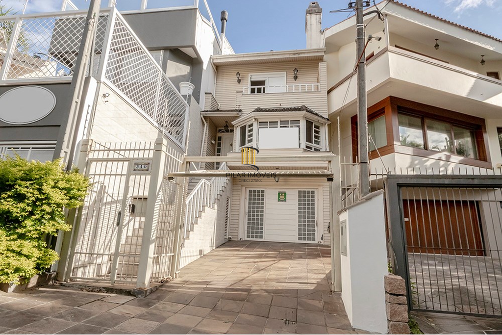 Casa 3 dormitórios no bairro Chácara das Pedras