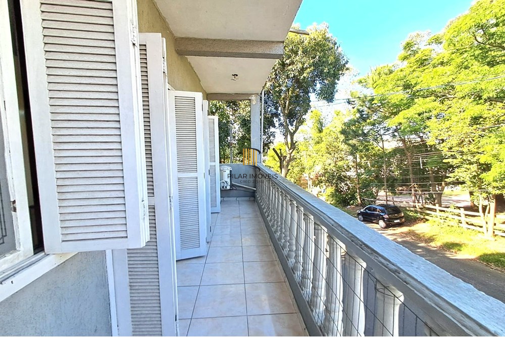 Casa 2 dormitórios no bairro Jardim Algarve