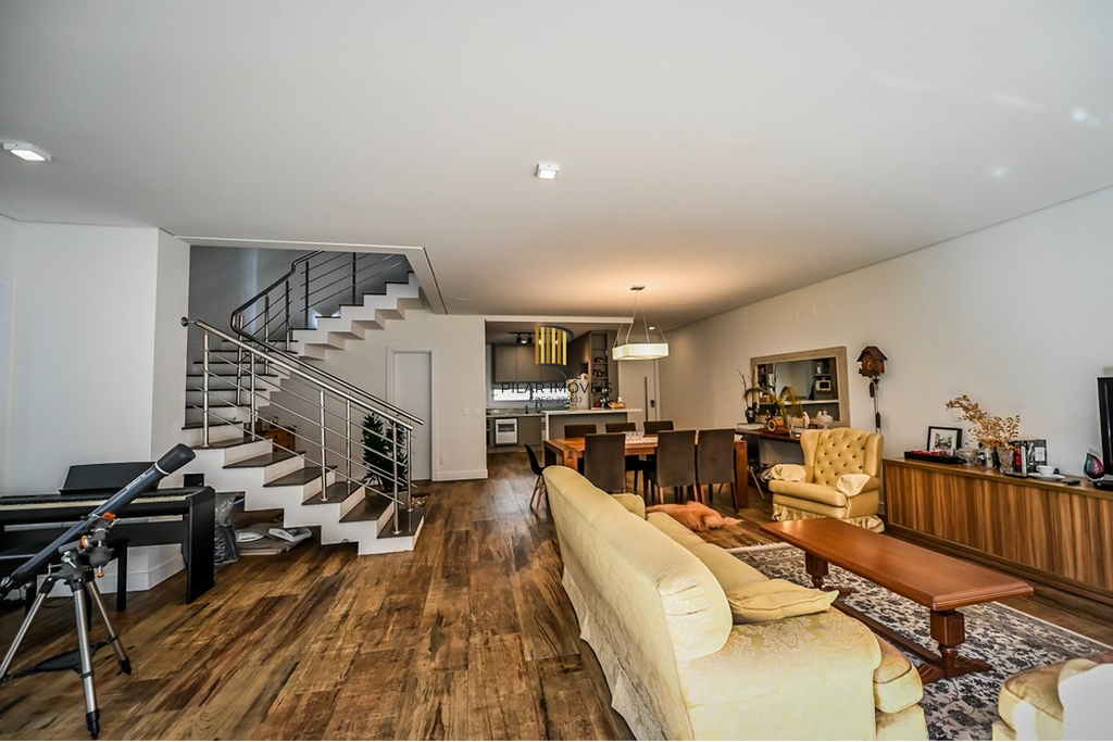 Casa de Condomínio 3 dormitórios no bairro Pedra Redonda