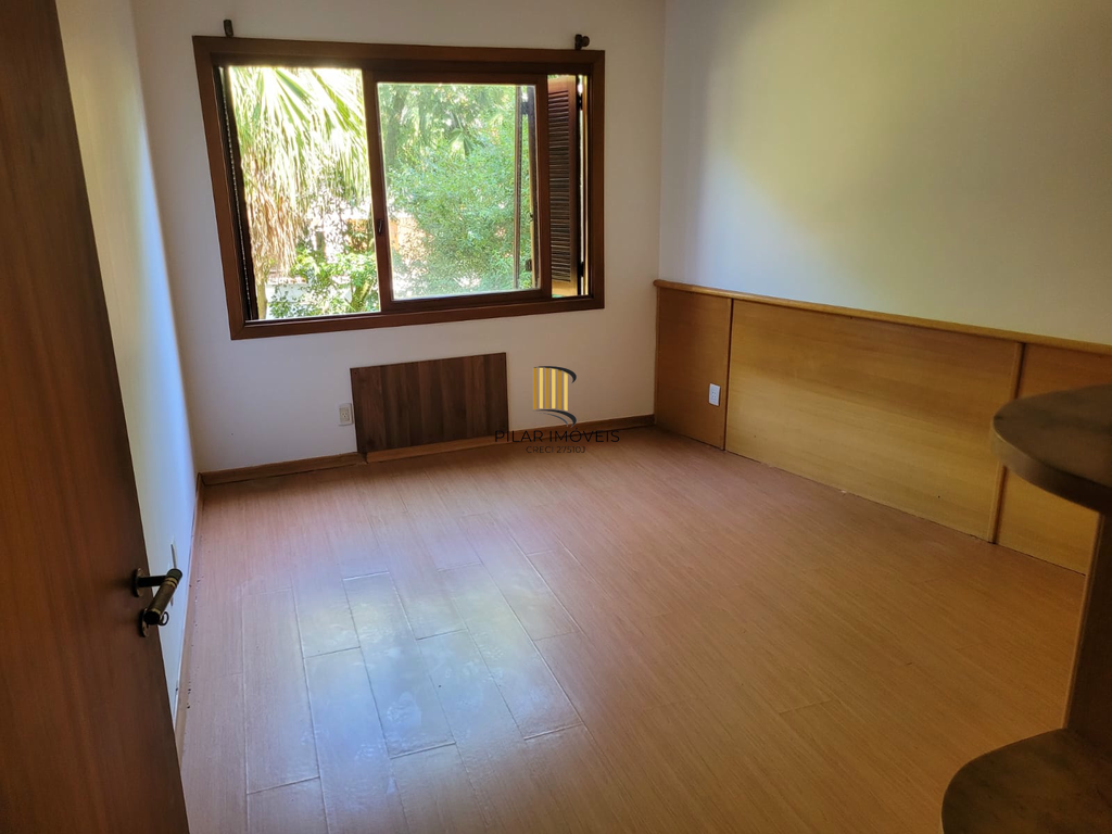 Apartamento 4 dormitórios no bairro Cavalhada