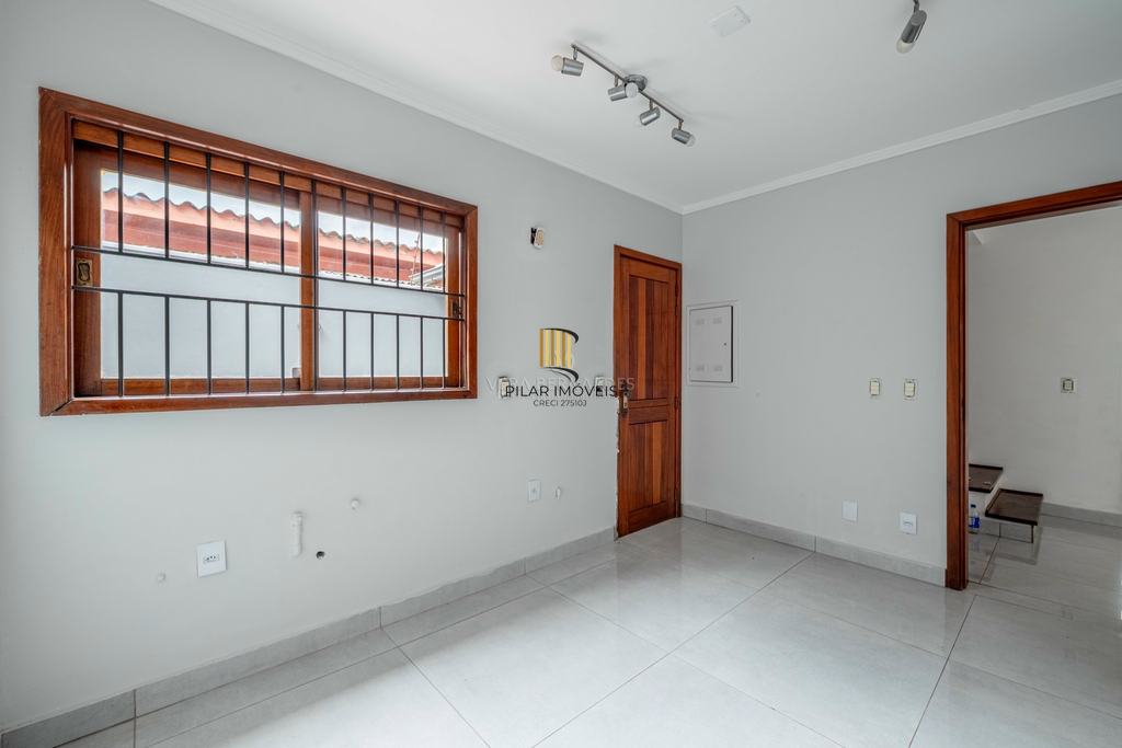 Casa 3 dormitórios no bairro Ipanema