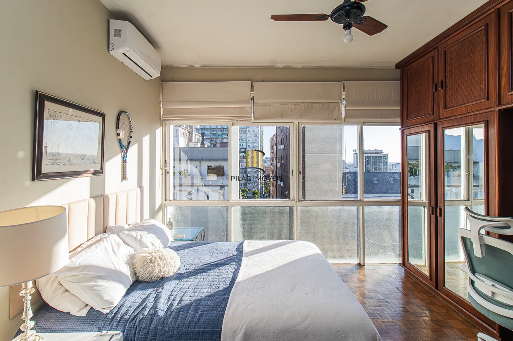 Apartamento 4 dormitórios no bairro Moinhos de Vento